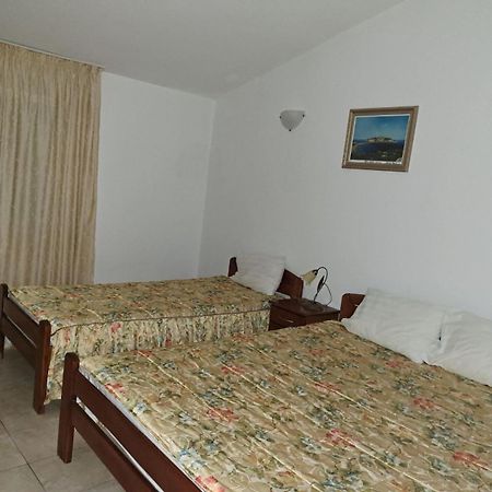 Apartamento The Four Fish Petrovac Exterior foto